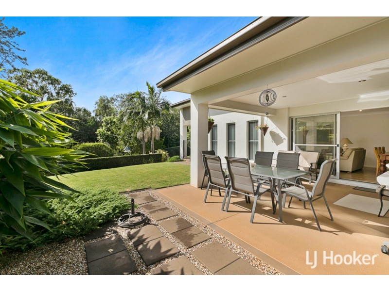 7 Parklink Drive, Redland Bay QLD 4165