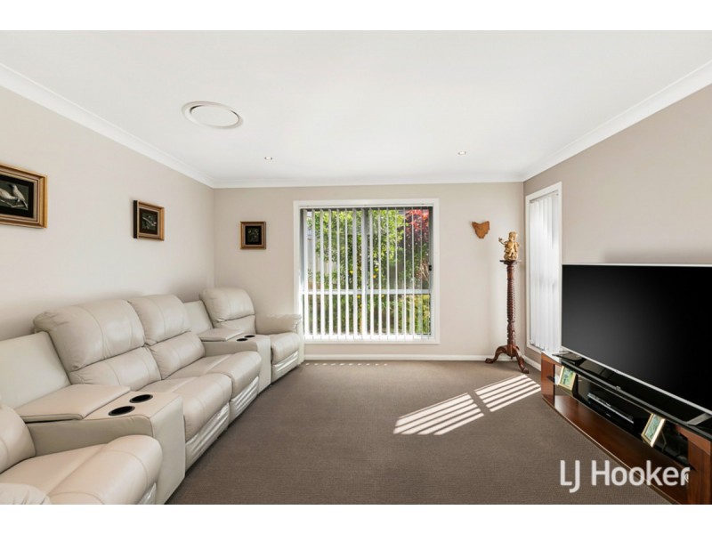 7 Parklink Drive, Redland Bay QLD 4165