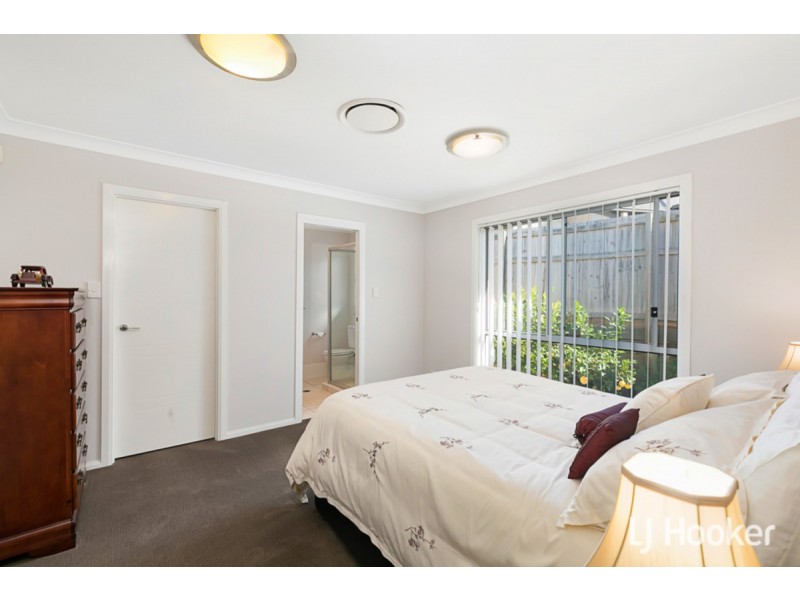 7 Parklink Drive, Redland Bay QLD 4165