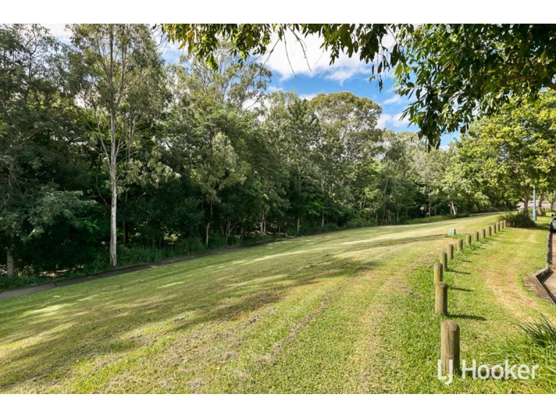 7 Parklink Drive, Redland Bay QLD 4165