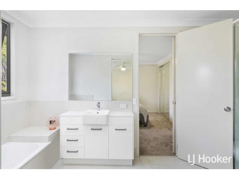 5/10-12 Bainbridge Street, Ormiston QLD 4160