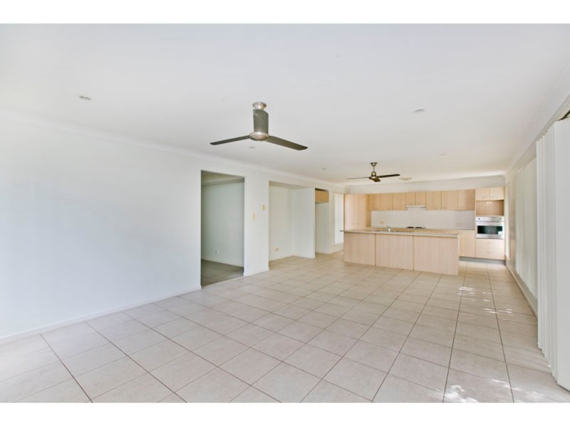 9 Turquoise Street, Redland Bay QLD 4165