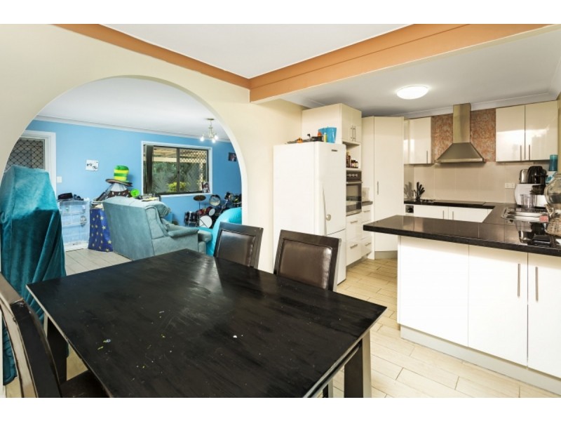 9 Moloaa Crescent, Birkdale QLD 4159