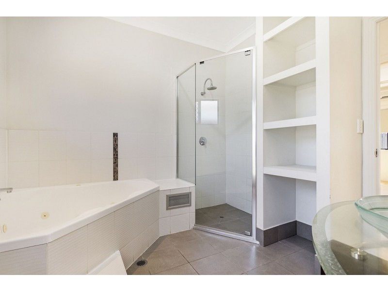 274 Main Street, Redland Bay QLD 4165