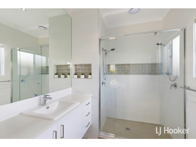 8 Kim Jon Court, Thornlands QLD 4164