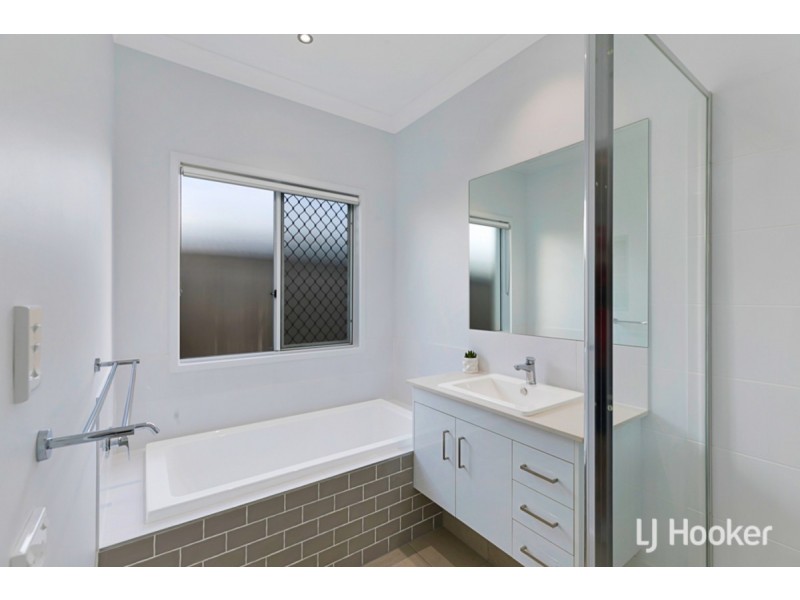 8 Kim Jon Court, Thornlands QLD 4164