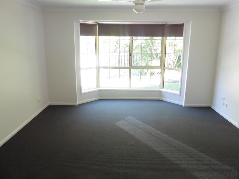 3 Carolyn Place, Redland Bay QLD 4165