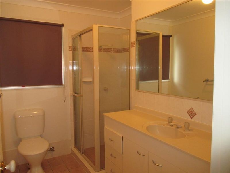 3 Carolyn Place, Redland Bay QLD 4165