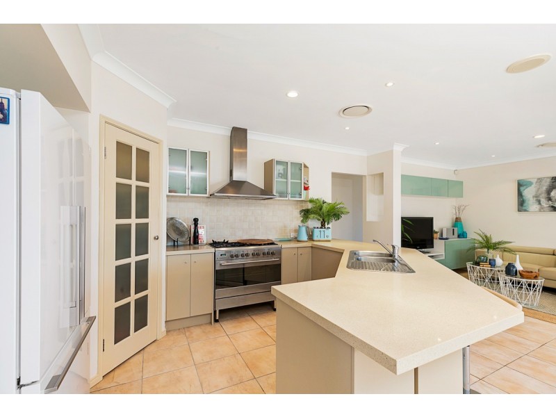 16 Thornlands Road, Thornlands QLD 4164