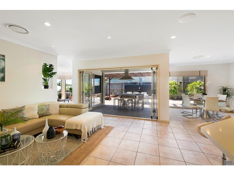 16 Thornlands Road, Thornlands QLD 4164