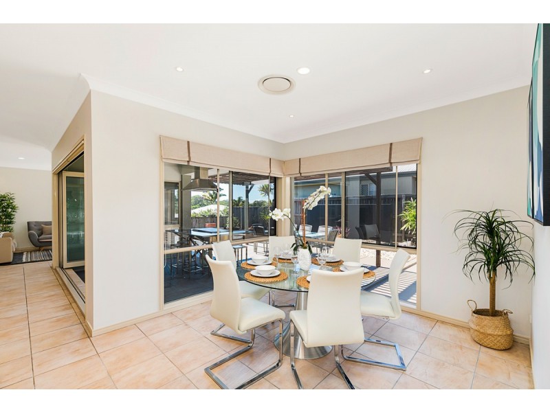 16 Thornlands Road, Thornlands QLD 4164