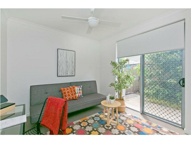 2/25-27 Passage Street, Cleveland QLD 4163