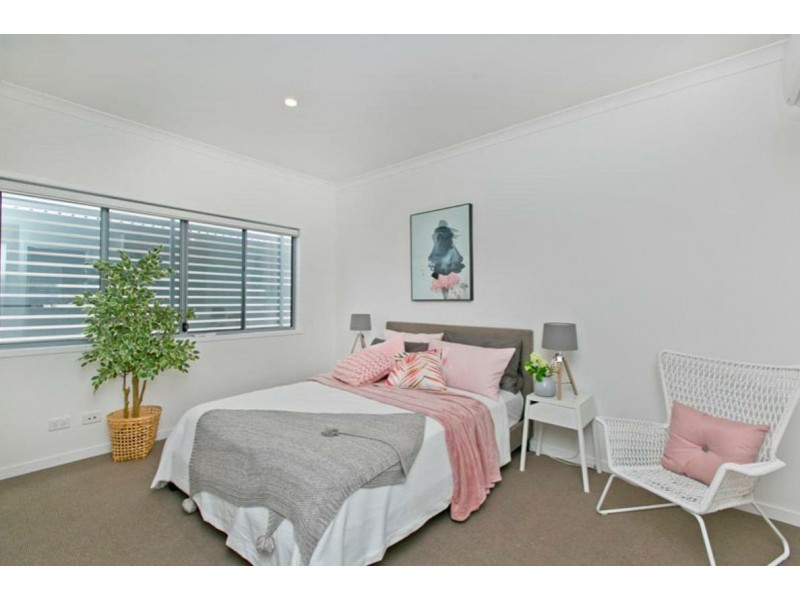 2/25-27 Passage Street, Cleveland QLD 4163