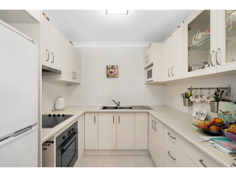 8/375 Birkdale Road, Wellington Point QLD 4160