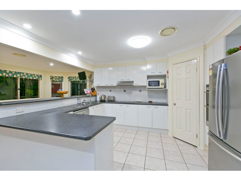 9 Mathison Court, Redland Bay QLD 4165