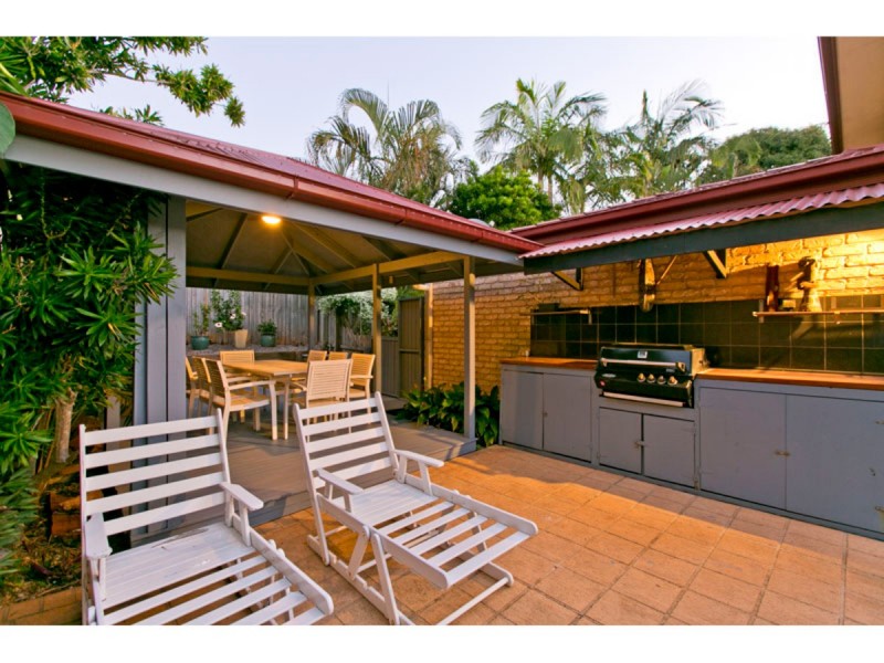 9 Mathison Court, Redland Bay QLD 4165