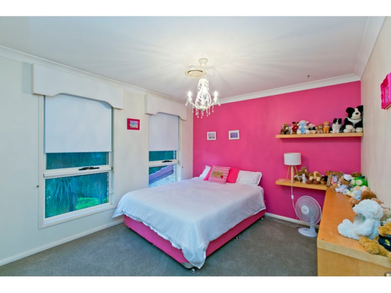 9 Mathison Court, Redland Bay QLD 4165