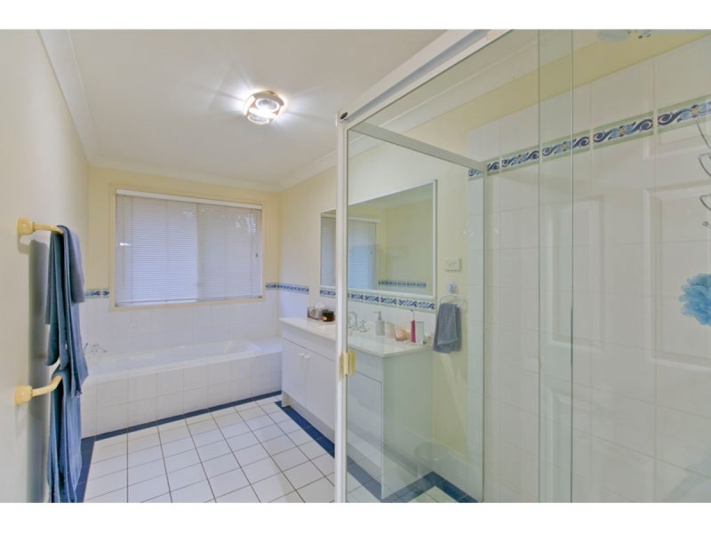 9 Mathison Court, Redland Bay QLD 4165