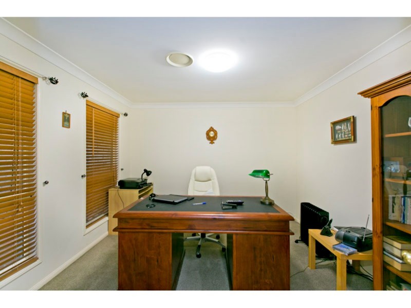 9 Mathison Court, Redland Bay QLD 4165