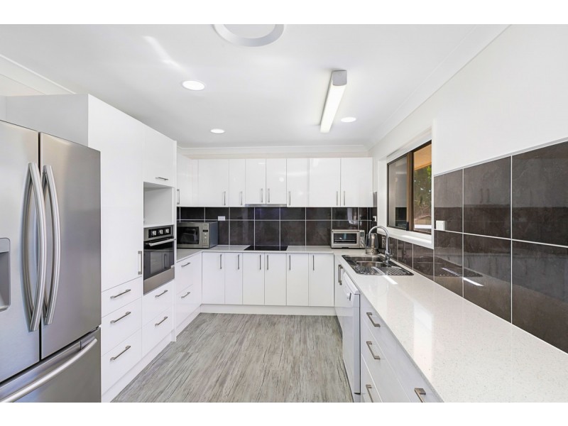 8 School Road, Capalaba QLD 4157