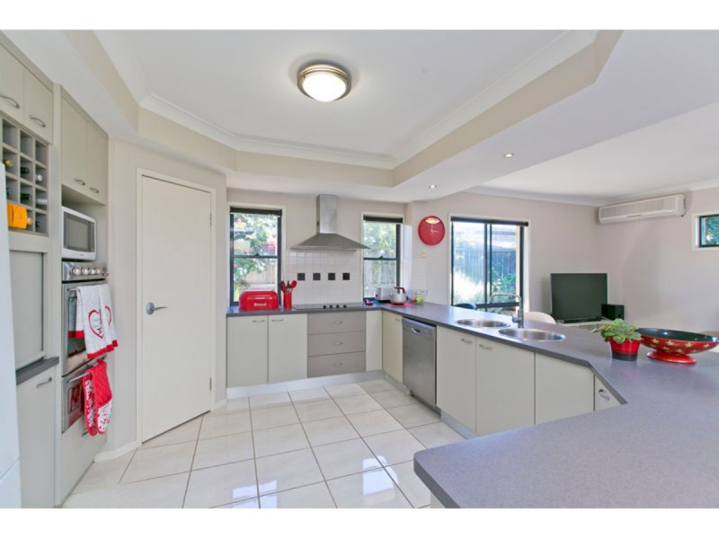 19 Trafalgar Vale Avenue, Wellington Point QLD 4160