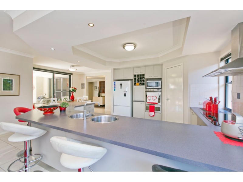 19 Trafalgar Vale Avenue, Wellington Point QLD 4160