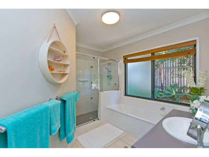19 Trafalgar Vale Avenue, Wellington Point QLD 4160