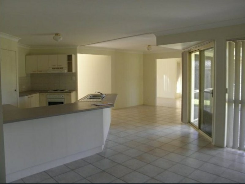 4 Coventry Court, Wellington Point QLD 4160