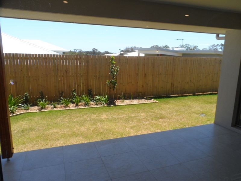 9 Ellabay Crescent, Redland Bay QLD 4165