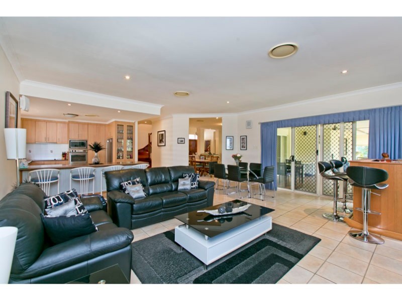 18 Hayman Street, Redland Bay QLD 4165