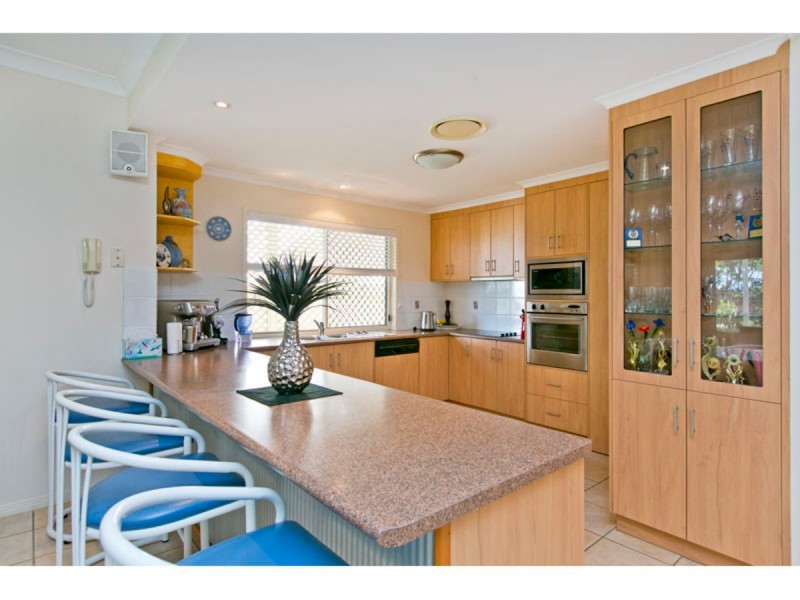 18 Hayman Street, Redland Bay QLD 4165