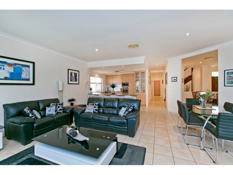 18 Hayman Street, Redland Bay QLD 4165