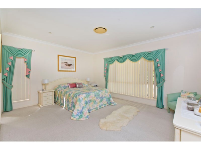 18 Hayman Street, Redland Bay QLD 4165