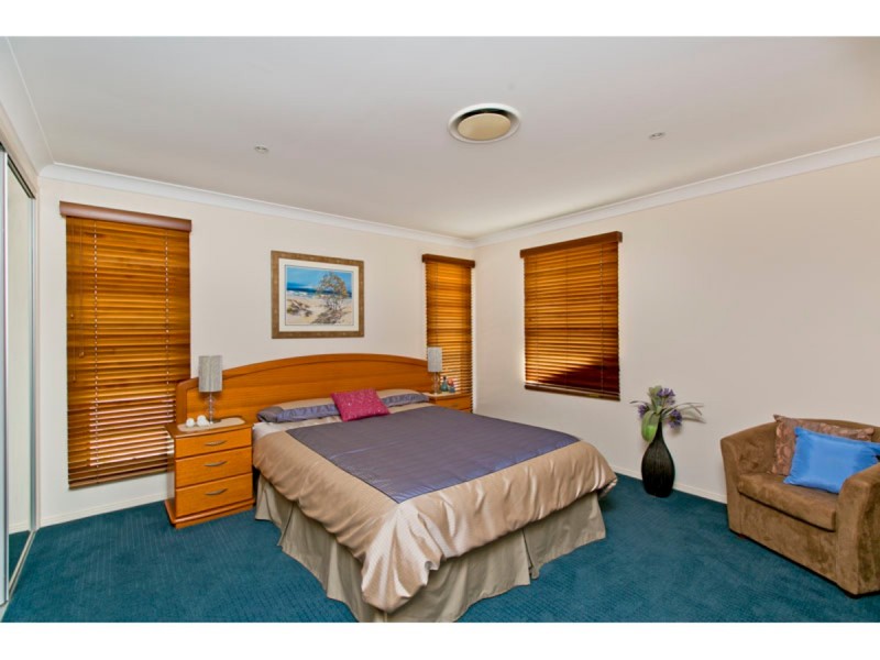 18 Hayman Street, Redland Bay QLD 4165