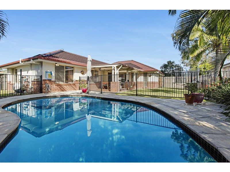 23 Chesterfield Crescent, Wellington Point QLD 4160
