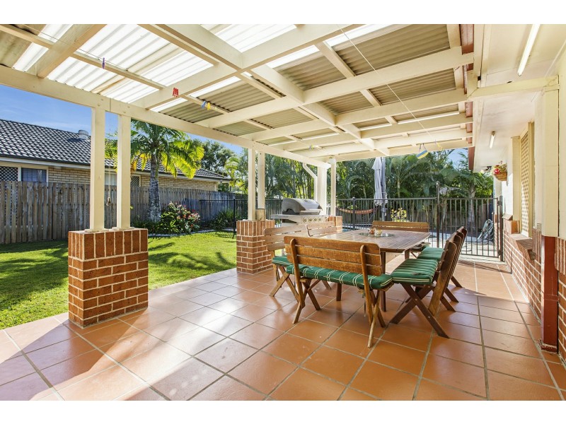 23 Chesterfield Crescent, Wellington Point QLD 4160