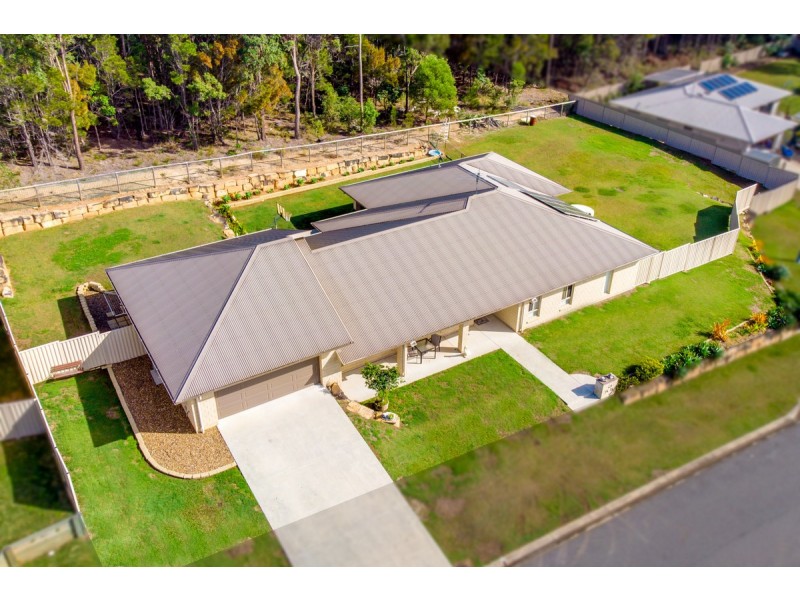 74-76 Emperor Drive, Redland Bay QLD 4165