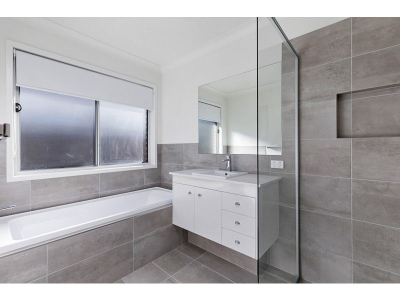 143 Main Street, Redland Bay QLD 4165