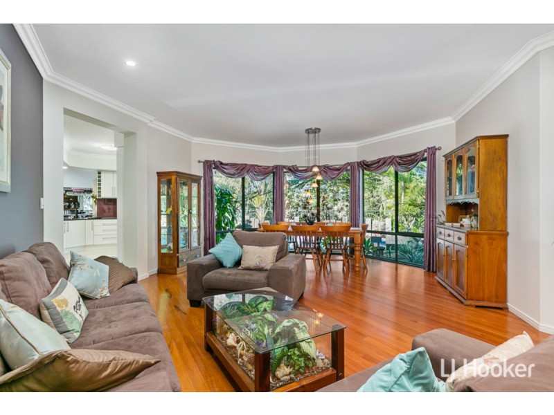 17 Jay Crescent, Redland Bay QLD 4165