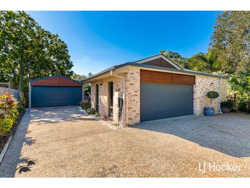 17 Jay Crescent, Redland Bay QLD 4165