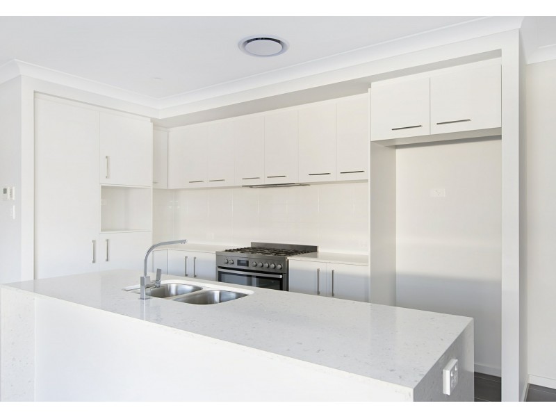 8 Newport Place, Thornlands QLD 4164