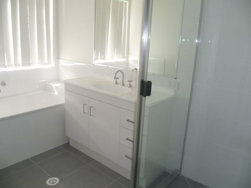 33 Byng Road, Birkdale QLD 4159