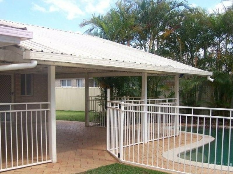 62 Clive Road, Birkdale QLD 4159