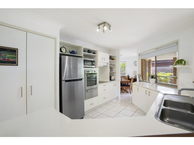 4 Honeysuckle Court, Victoria Point QLD 4165