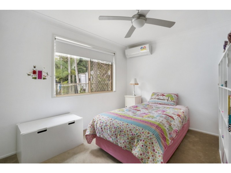 4 Honeysuckle Court, Victoria Point QLD 4165