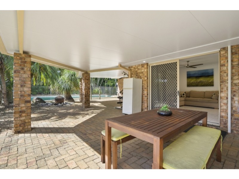 4 Honeysuckle Court, Victoria Point QLD 4165