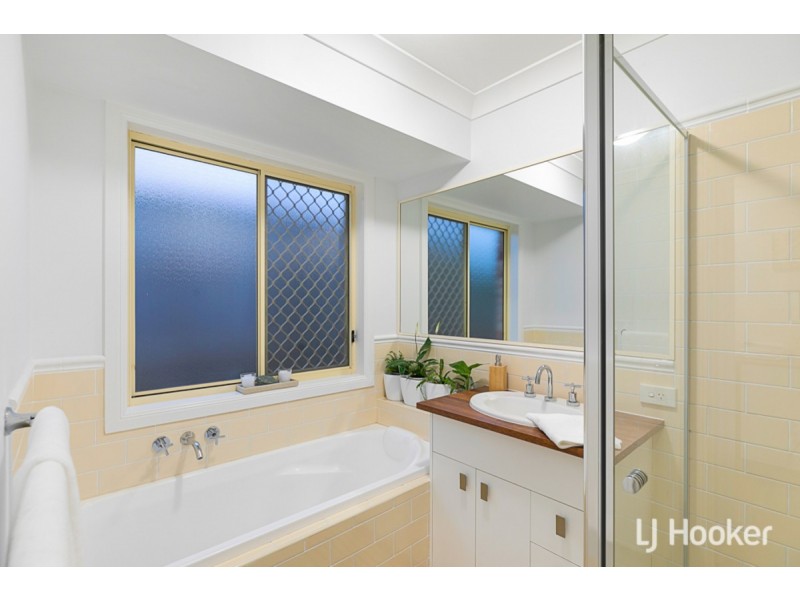 2 Keto Close, Redland Bay QLD 4165