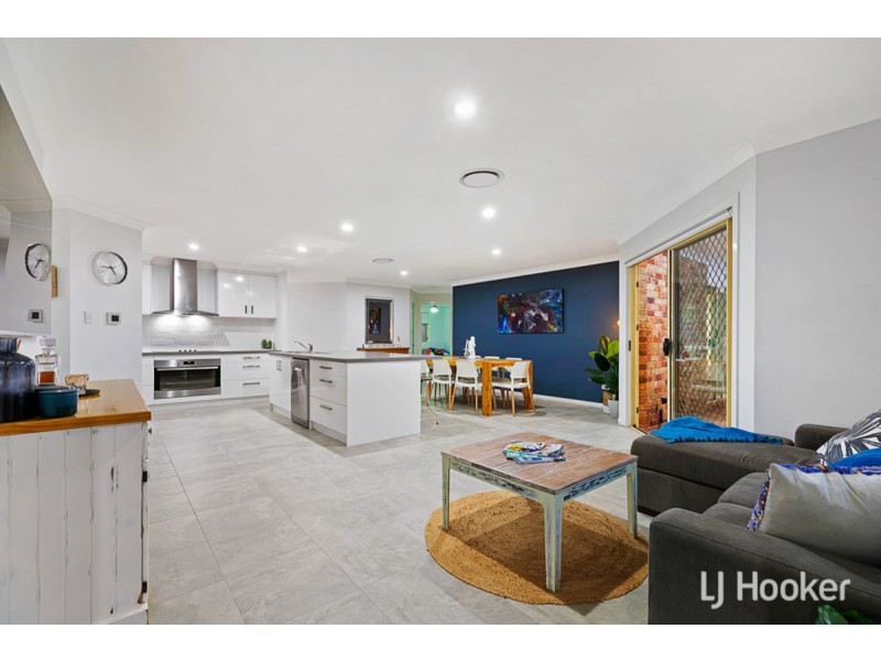 2 Keto Close, Redland Bay QLD 4165