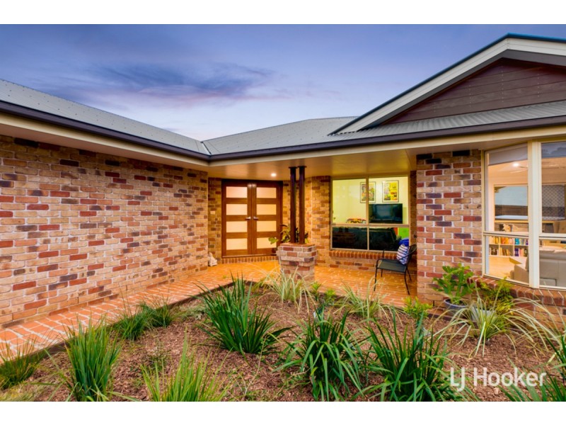 2 Keto Close, Redland Bay QLD 4165