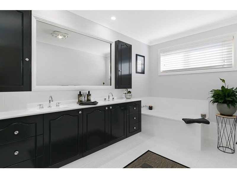 7 Wells Court, Ormiston QLD 4160